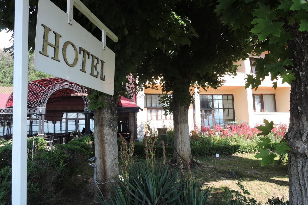 Otesevo Lakeview Hotel And Resort מראה חיצוני תמונה